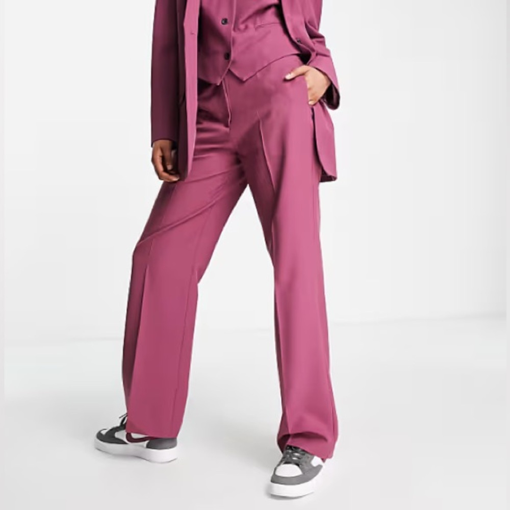 NWT Bershka straight leg tailored pants size M